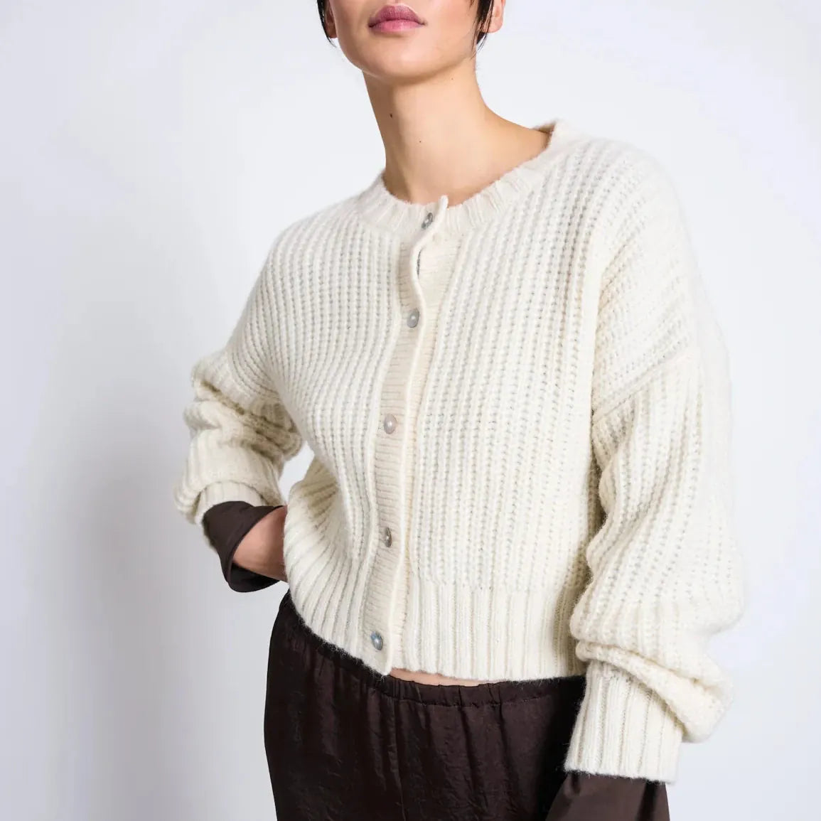JAN 'N JUNE JANN JUNE Beni Cardigan Offwhite JANN JUNE Beni Cardigan Offwhite JAN 'N JUNE