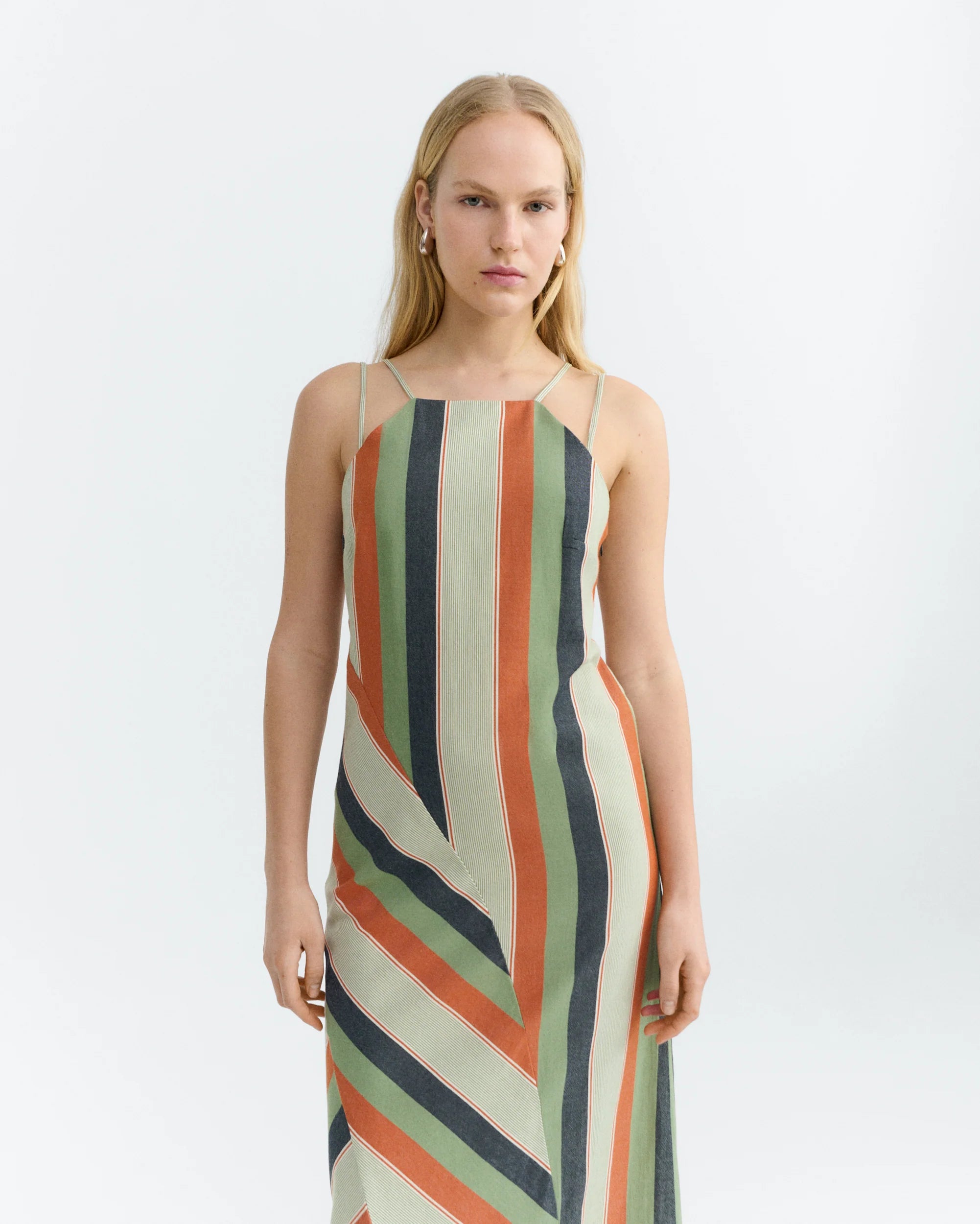 THINKING MU Langes gestreiftes Kleid Helia
