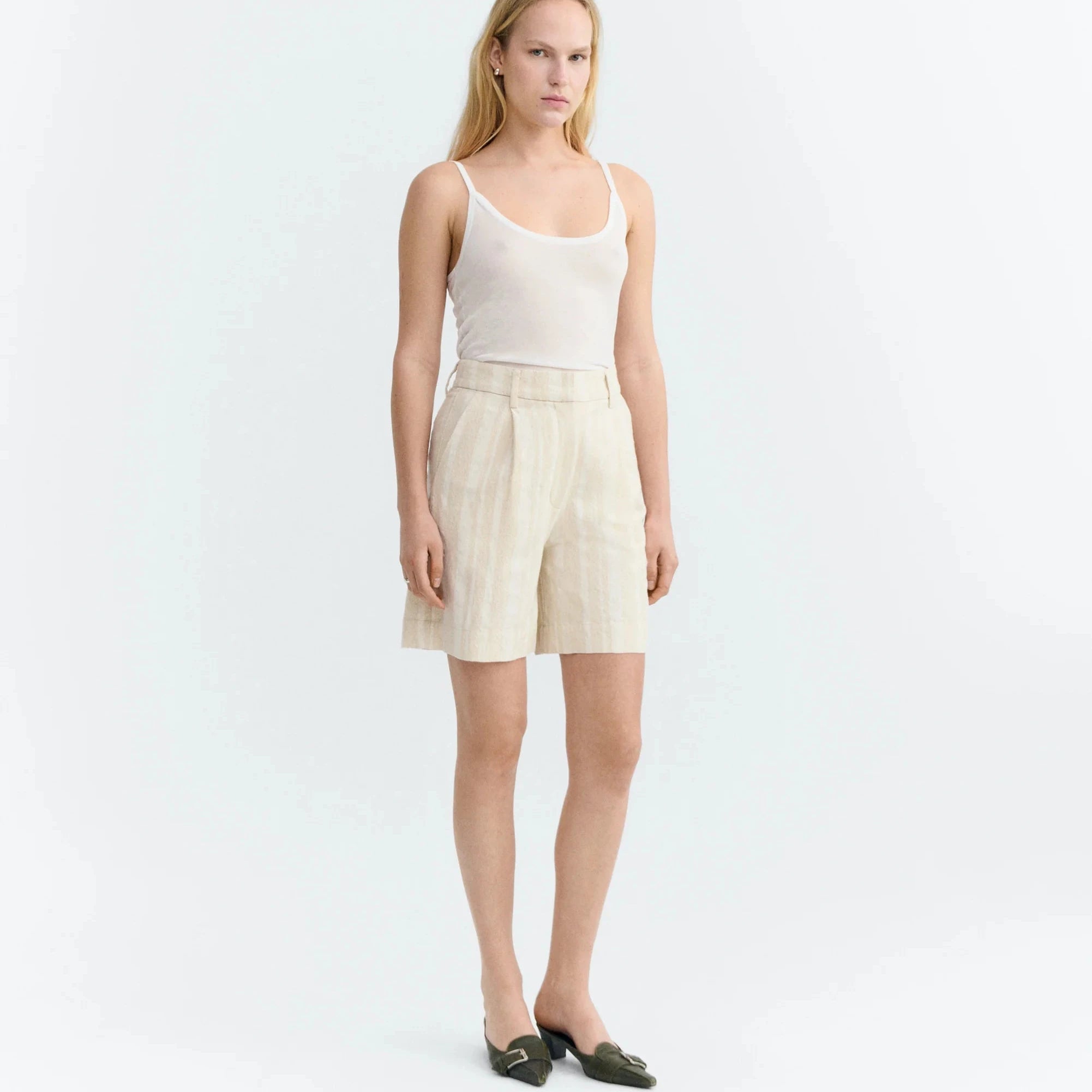 THINKING MU Bermuda Shorts Lia