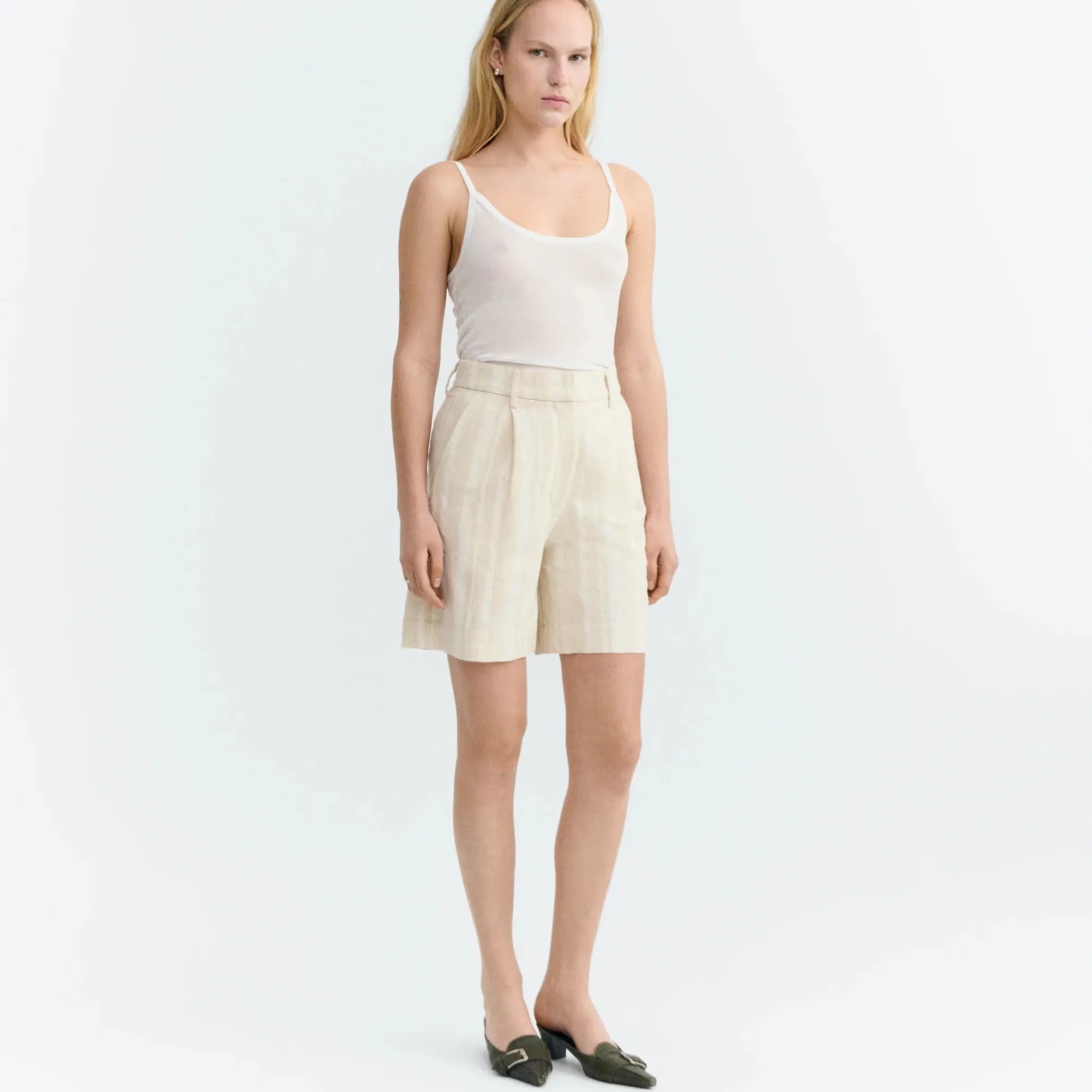 THINKING MU Bermuda Shorts Lia