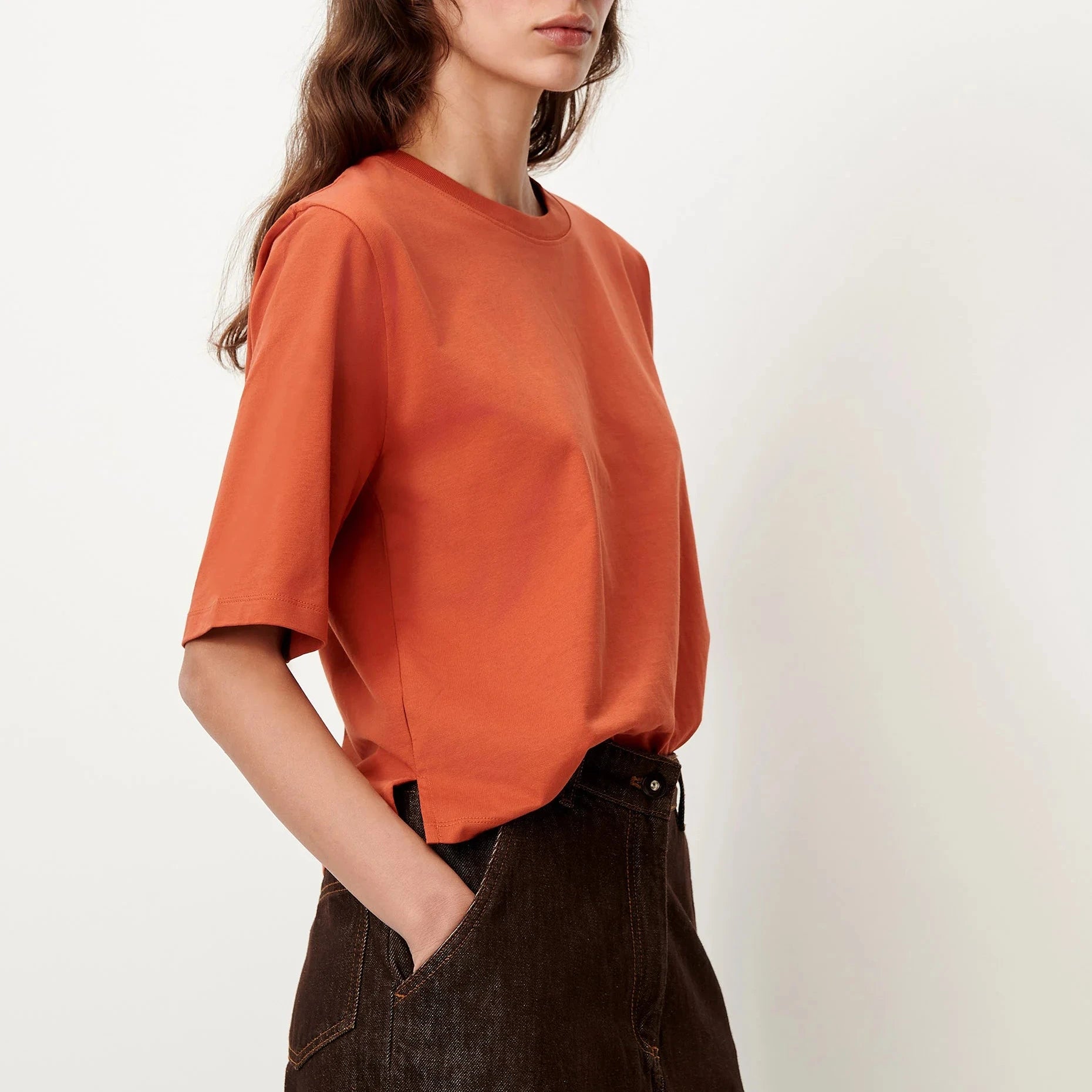 SESSUN Serge co T-Shirt Red Muse