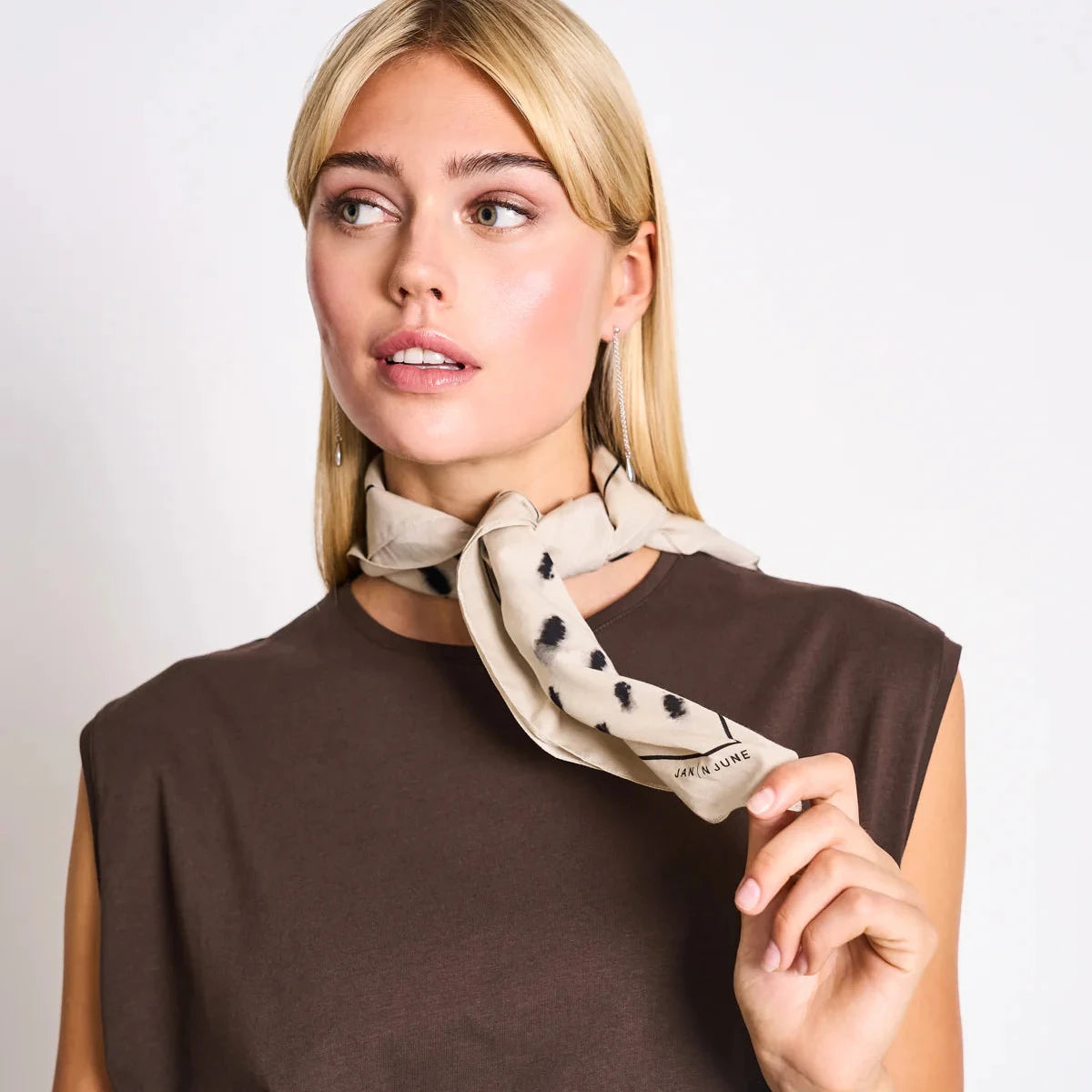 JAN 'N JUNE JAN 'N JUNE JANN JUNE PRINTED COTTON SCARF VAD DALMATIAN DOTS