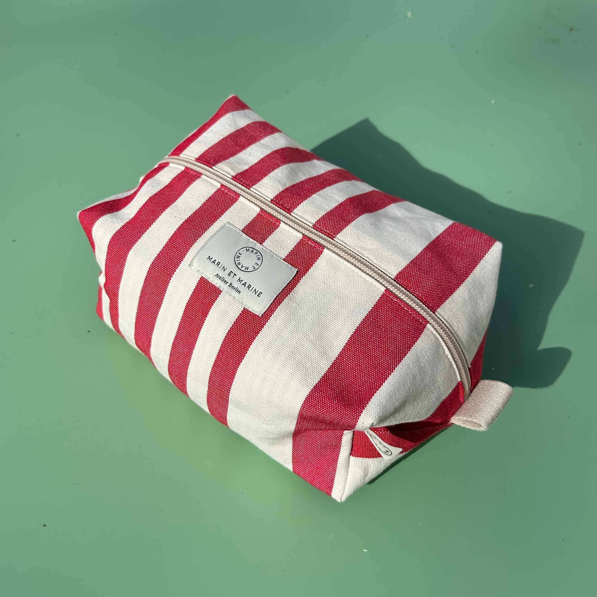 Pouch Vacation Stripes Red