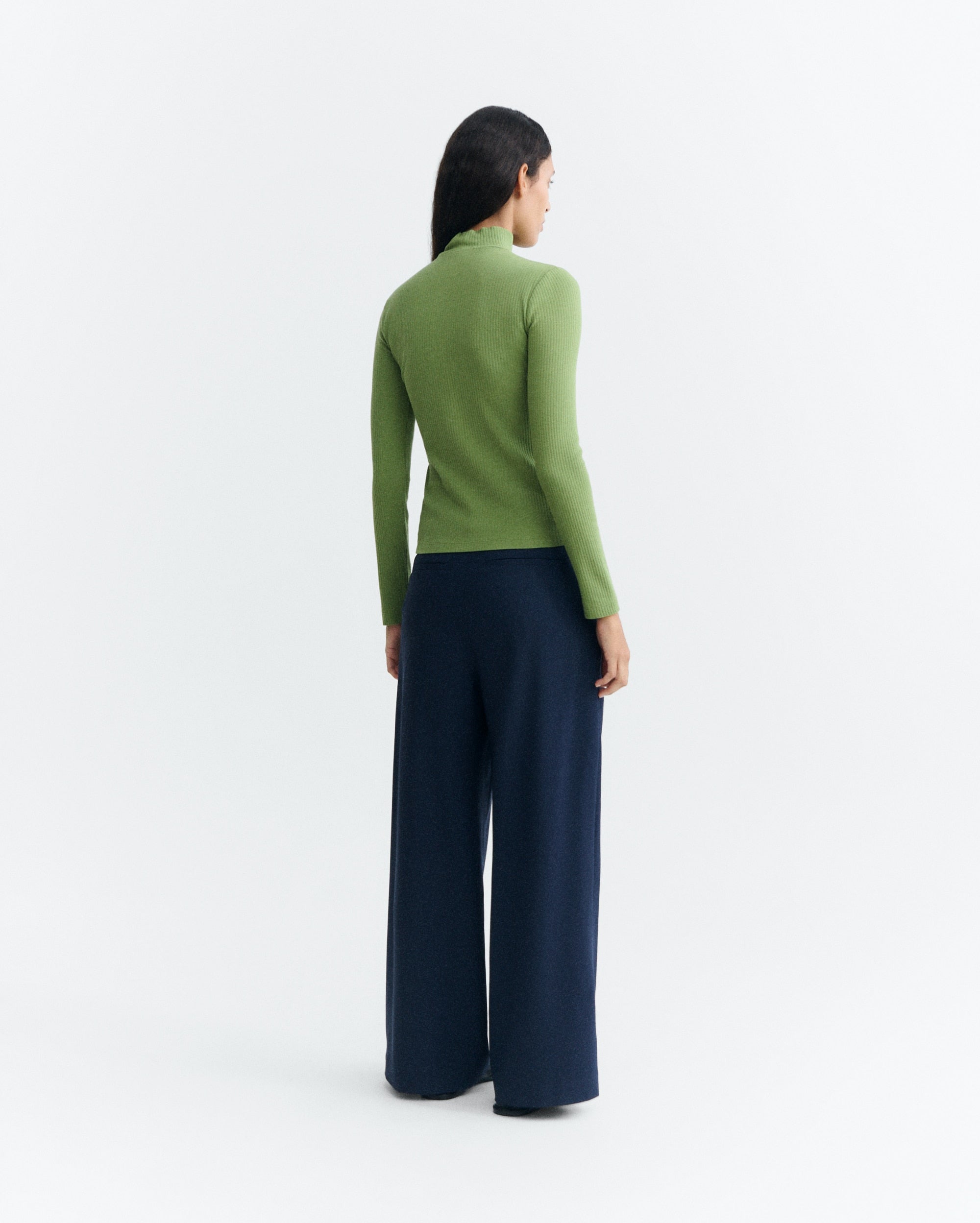 THINKING MU GREEN RIB AINE TOP