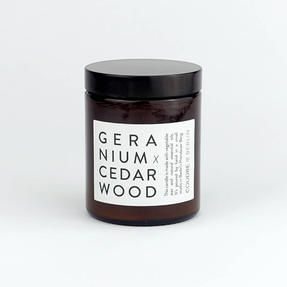 Geranium x cedar wood / ESSENTIALS Duftkerze