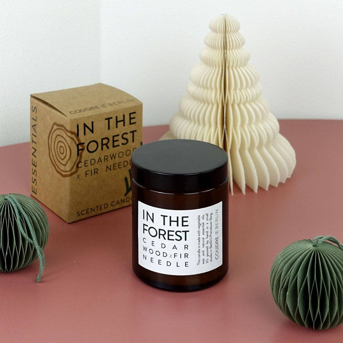 DUFTKERZE IN THE FOREST cedarwood x fir needle