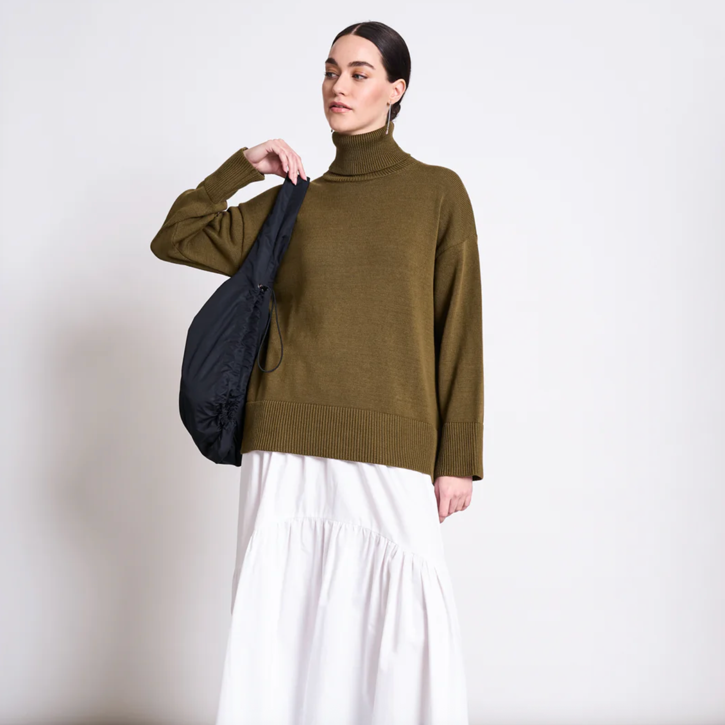 JANN JUNE Mua Woody Olive Rollkragenpullover