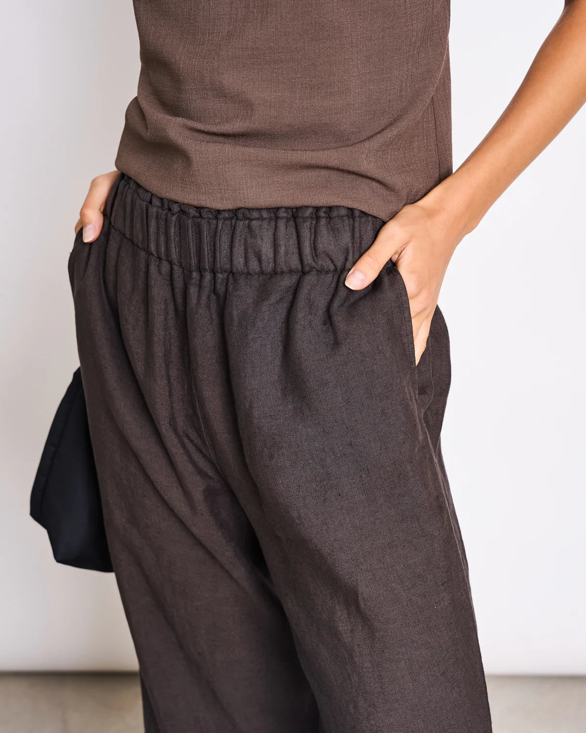 JANN JUNE BEVEREN MUD LINEN HOSE