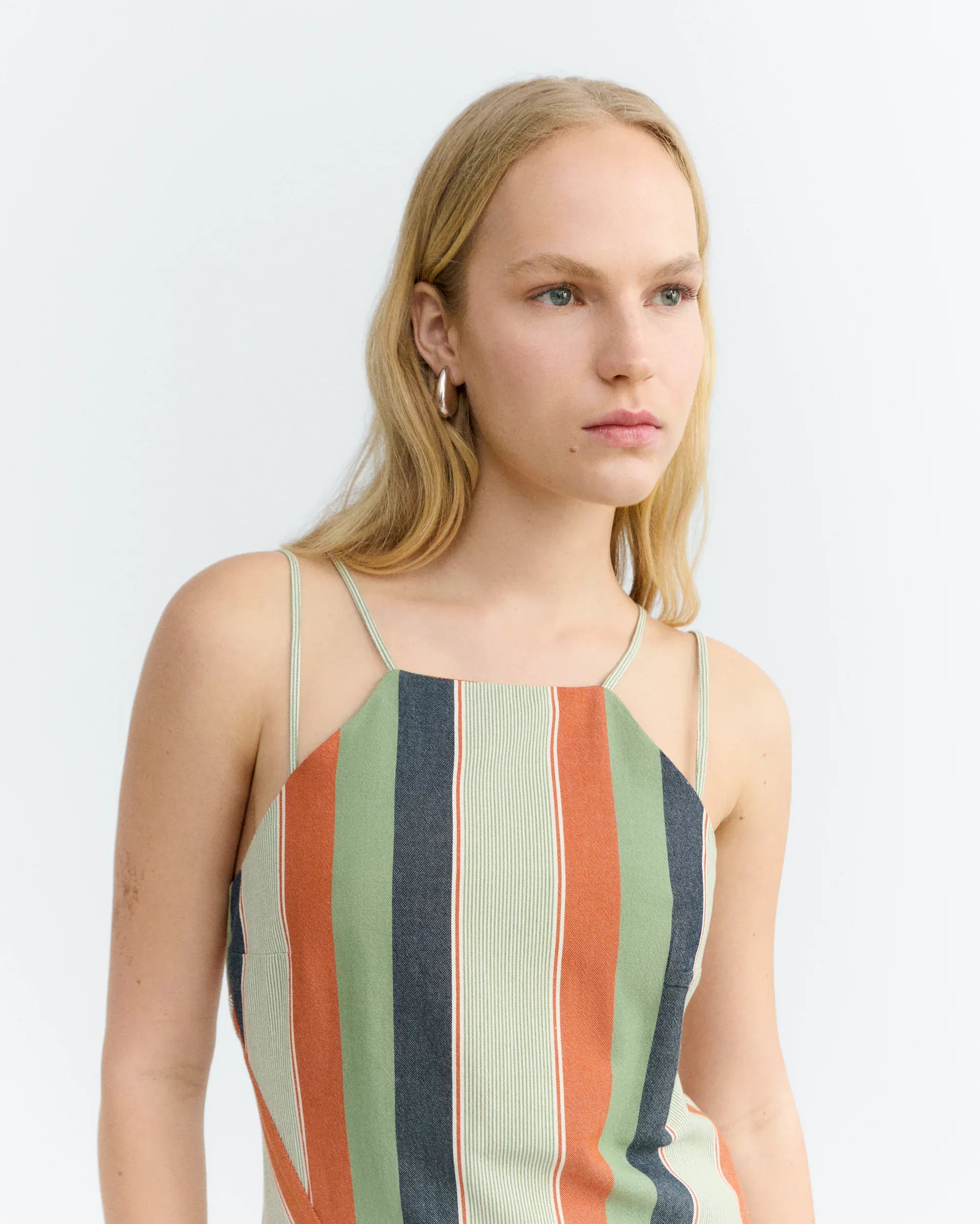 THINKING MU Langes gestreiftes Kleid Helia