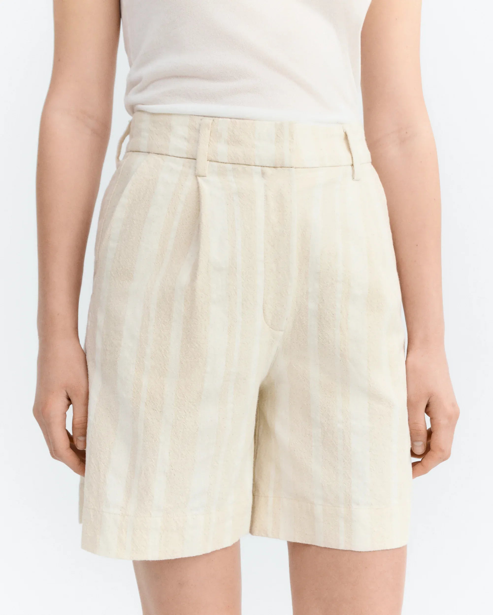 THINKING MU Bermuda Shorts Lia