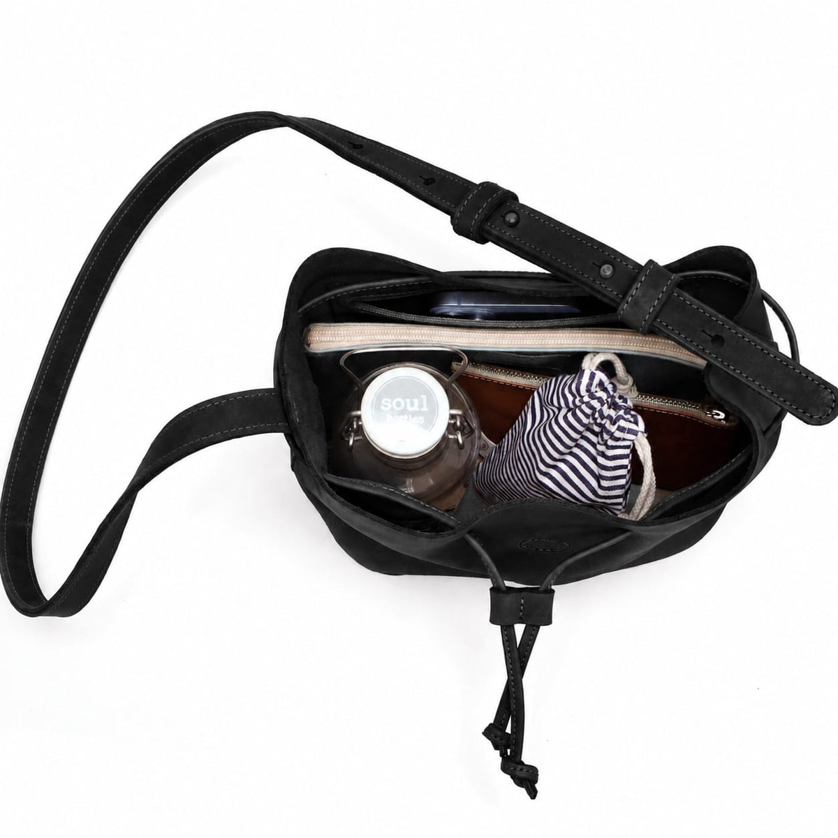 Marin et Marine Bucket Bag Black Bucket Bag Black – Leder Beuteltasche Damen Umhängetasche