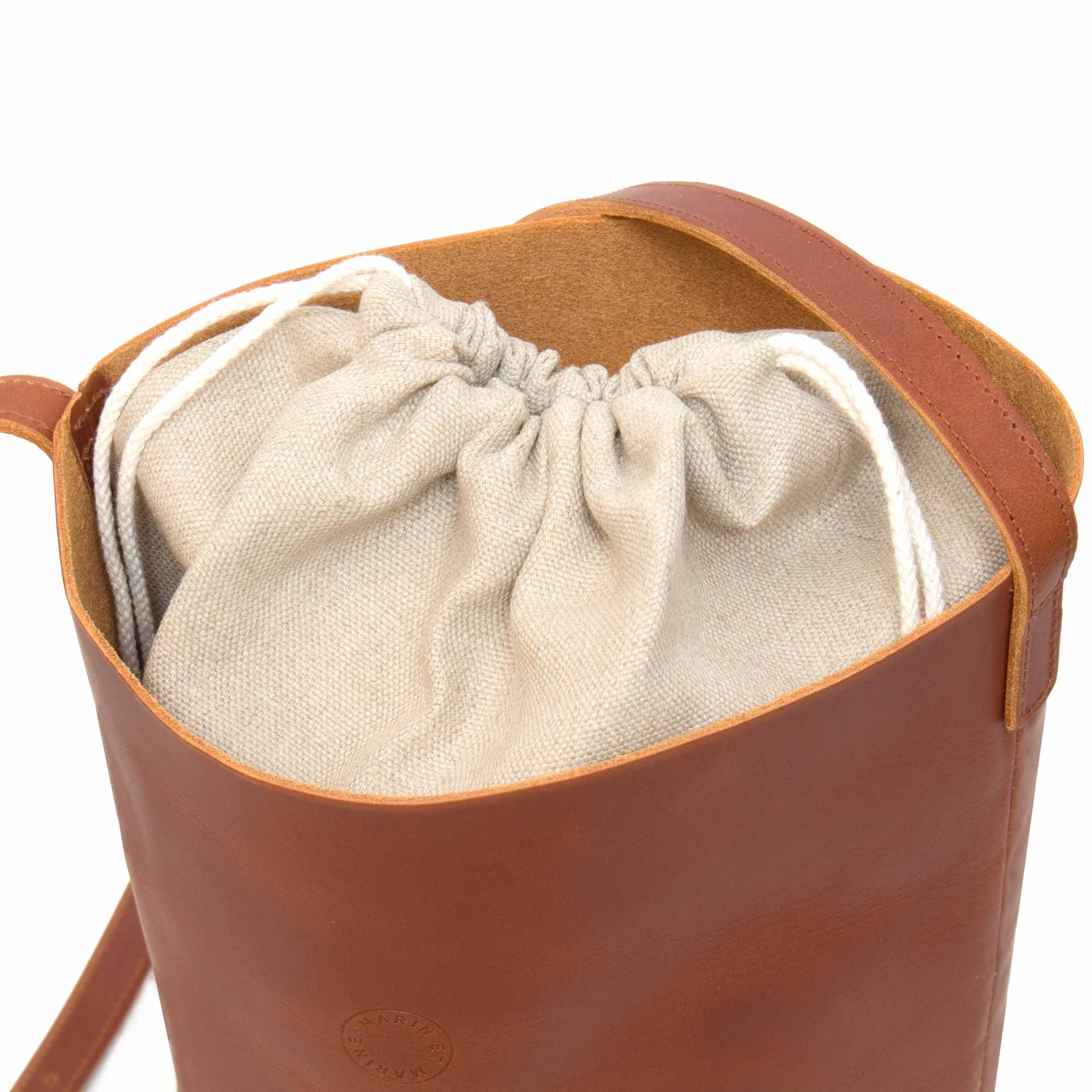 BUCKET BAG Leather handbag Nude